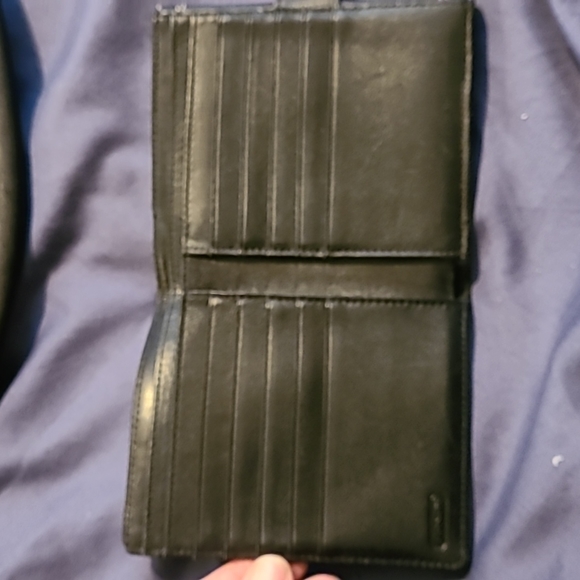 Authentic Coach Black Leather Hobo Bag and matching wallet - Picture 11 of 15